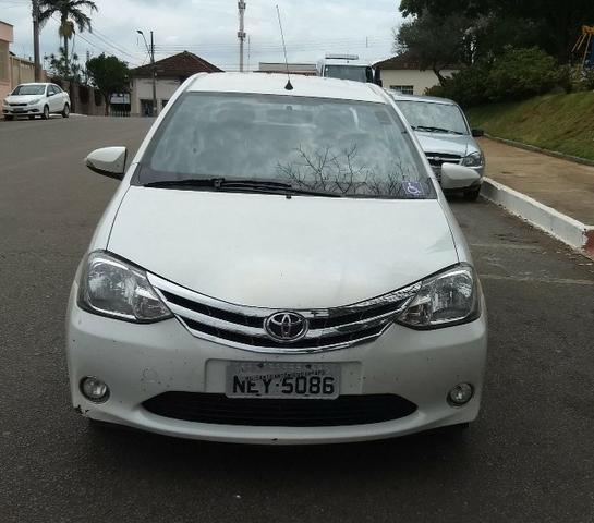 Toyota Etios 1.5 Mec 2014 Muito novo - Foto 6