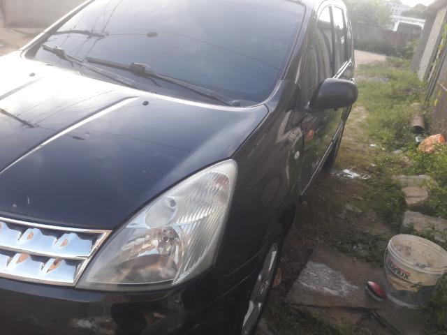 Carro livina - Foto 11
