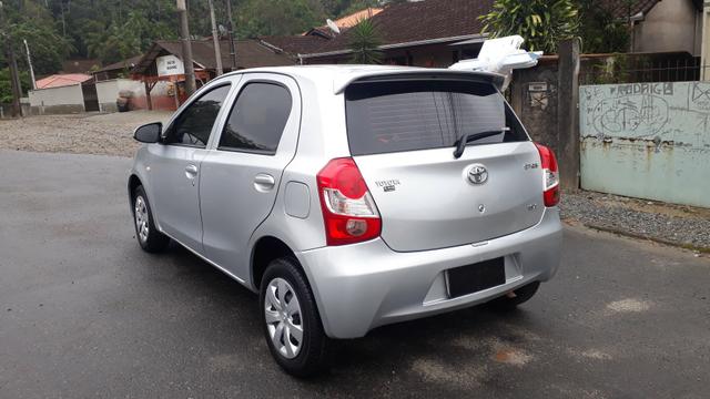 Etios 1.3 x Hatch 2014 único dono - Foto 7