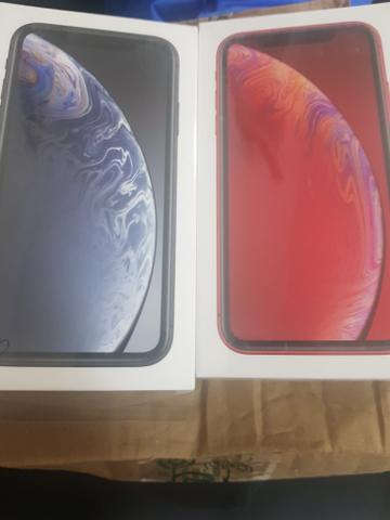Iphone XR 64g lacrado com nota fiscal e um ano de garantia - Foto 2