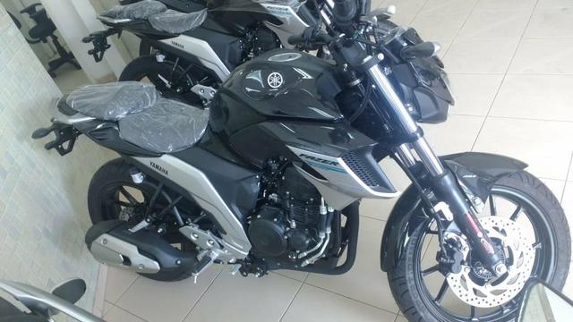 MOTO FAZER 250cc/ Nova