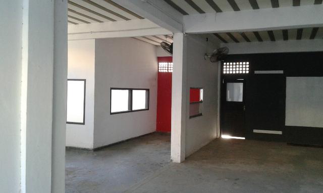 Ótimo Prédio Para : Escola/Cursos - Escritórios - Clinica - Almoxarifado - Etc. - Foto 6