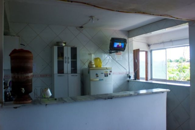 Quartos em casa mobiliada, cond. fechado na Paralela - Unijorge, Cab e metrô - Foto 8