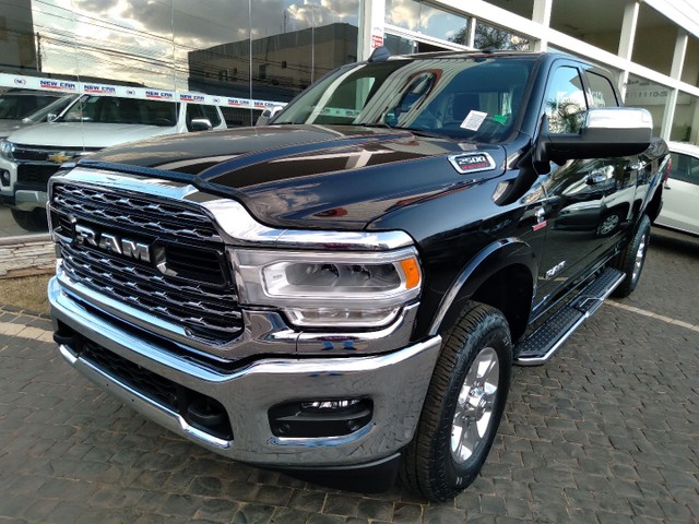 DODGE RAM 2500 LARAMIE