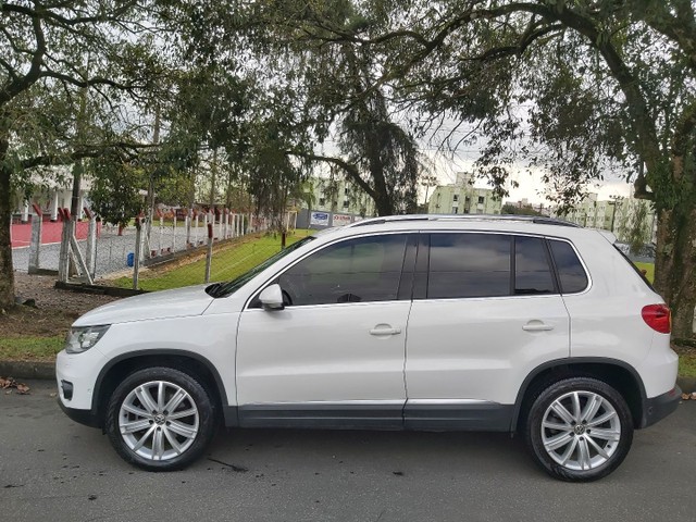 VOLKSWAGEN TIGUAN 2012 TOP