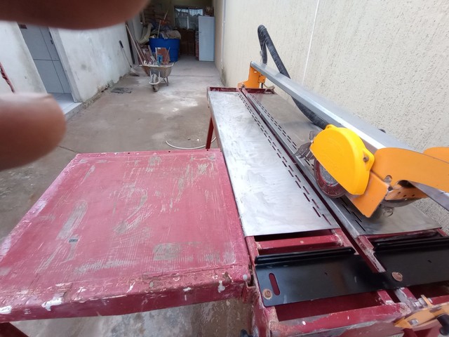 Máquina de cortar piso da cortag 