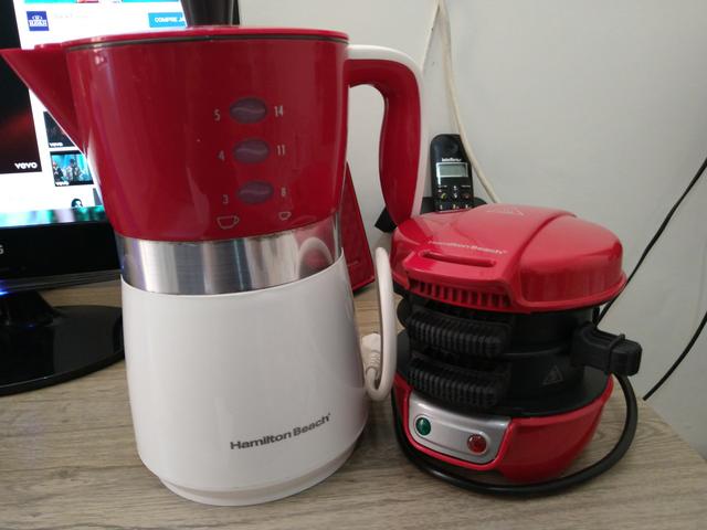 Kit assadeira de burguer e cafeteira !! imperdível !