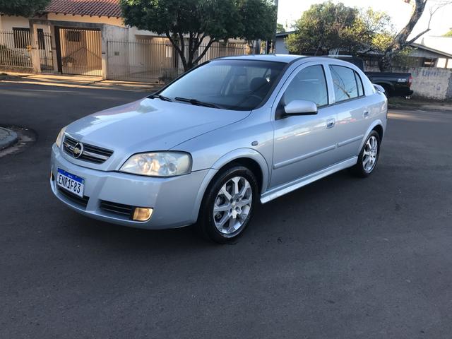 Astra hatch 2011