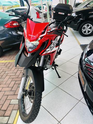 Honda XR-E 300cc Rally com ABS com Baú Givi