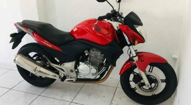 Vendo uma moto CB 300 2011 quitada - Foto 2