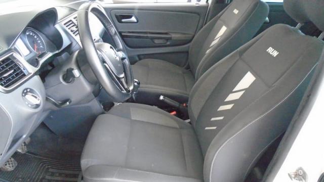 VOLKSWAGEN FOX RUN 1.6 FLEX 8V 5P - Foto 4