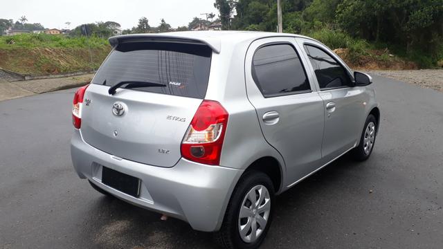 Etios 1.3 x Hatch 2014 único dono - Foto 6