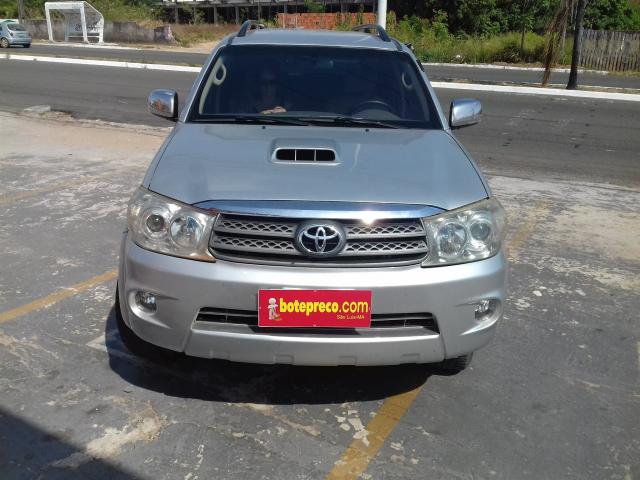TOYOTA HILUX SW4 2009/2010 3.0 SRV 4X4 7 LUGARES 16V TURBO INTERCOOLER DIESEL 4P AUTOMÁTI - Foto 2