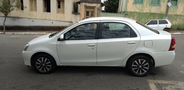 Toyota Etios 1.5 Mec 2014 Muito novo - Foto 10