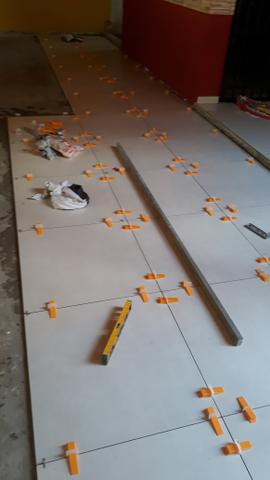 Pedreiro e pintor profissional