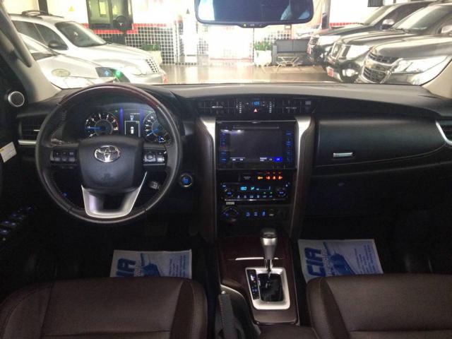 Toyota Hilux SW4 SRX 4X4 - Foto 5