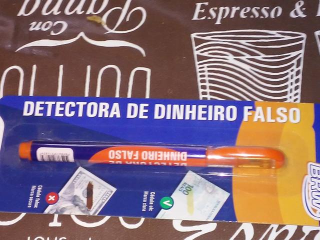 Detectora de dinheiro falso