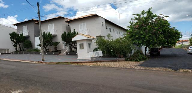 Aluga-se flat em lins próximo ao centro,JBS,Santa Casa ( com mobilia ou sem). - Foto 2