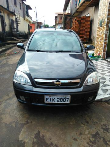 Corsa sedan 1.4 2009 - Foto 3