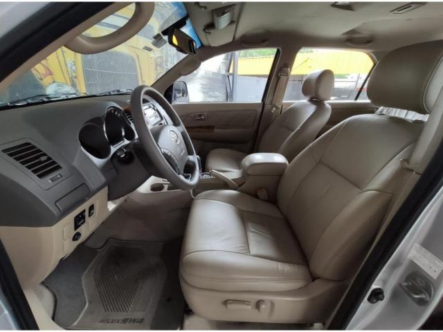 Toyota Hilux SW4 SRV 4X4 AUT 3.0 - Foto 12