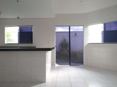 Casa excelente com 3 quartos grande - Foto 5