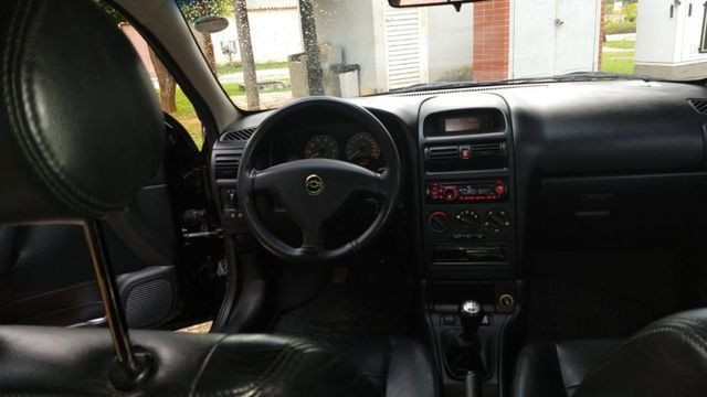 Vendo Astra Hatch 2.0 Completo Ar Direção Super Conservado! - Foto 2