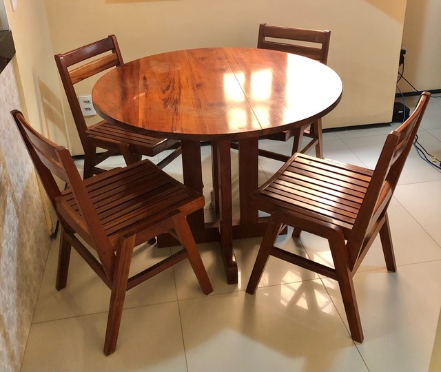 Conjunto mesa e 4 cadeiras Muiracatiara 