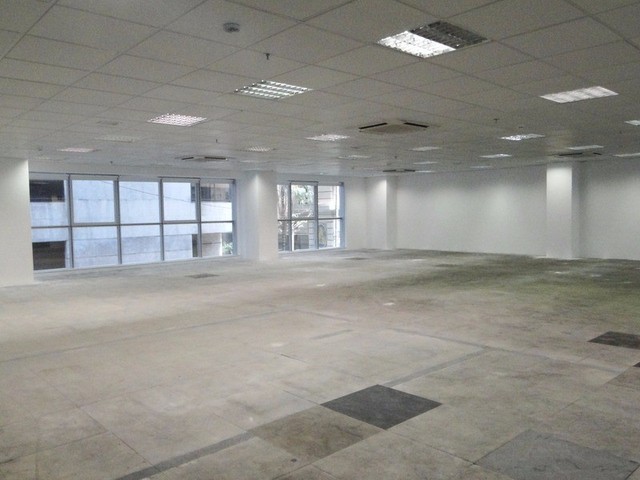 Andar Comercial com 640m², 4 vagas garagem, em edifício novo e belíssimo !!!