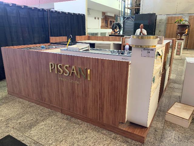 Quiosque p/ Franquia Planejado com Ponto de Venda e Vitrine