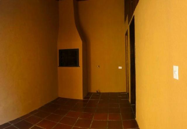 Sobrado: 3 quartos, ampla sacada e garagem coberta para 2 carros - Foto 18