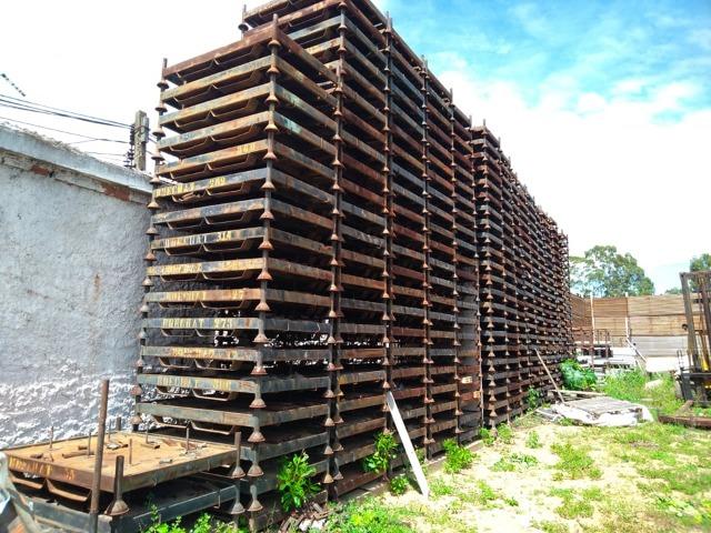 Paletes de ferro 1,5 x 1,5