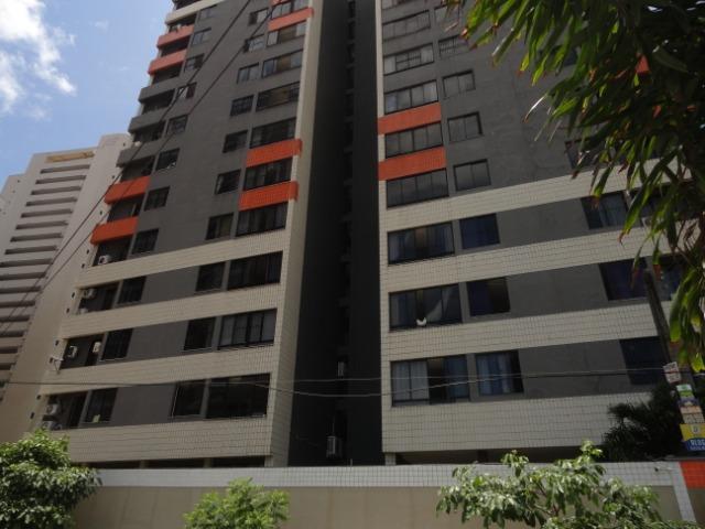 AP0303 - Apartamento com 3 dormitórios à venda, 108 m² por R$ 300.000 - Papicu