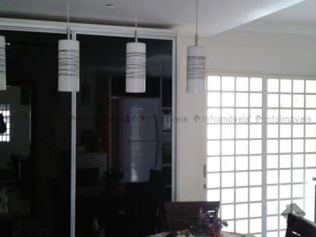 Excelente casa - 01 suite 02 quartos - completa com armários - Foto 7