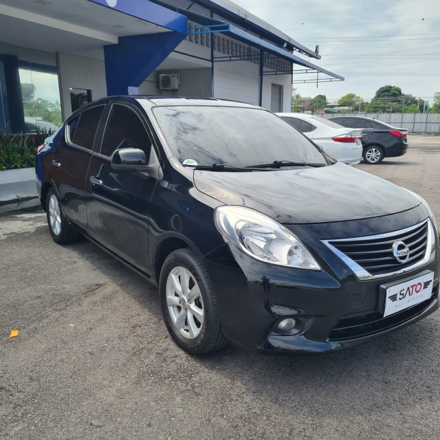 NISSAN VERSA SL 1.6 COMPLETO