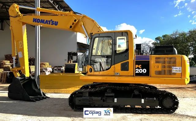 Escavadeira Hidráulica Komatsu PC200 Ano 2014