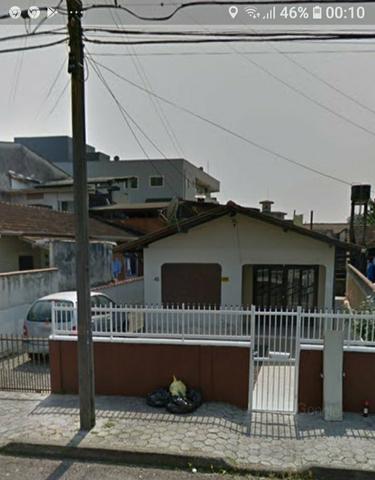 Alugo 1 quarto