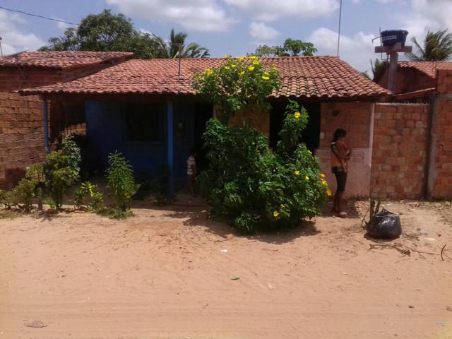 Vende-se uma casa