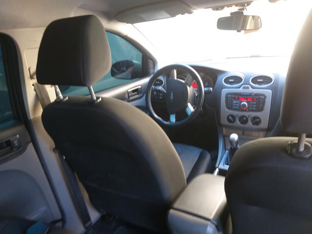 Focus GLX 1.6 Completo - Foto 4