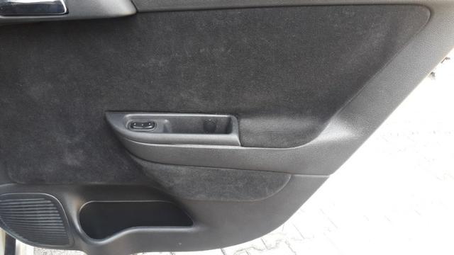 Astra Hatch Advantage 2.0 8v Flexpower - 2010 - Foto 20