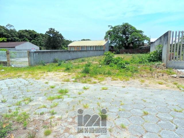 TERRENO PRÓXIMO DO MAR COM FRENTE RUA PAVIMENTADA - Foto 2