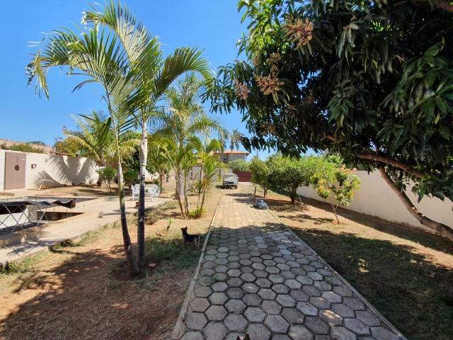 Allmeida vende ótima casa com Piscina no Condomínio Mansões Entre Lagos - Foto 2