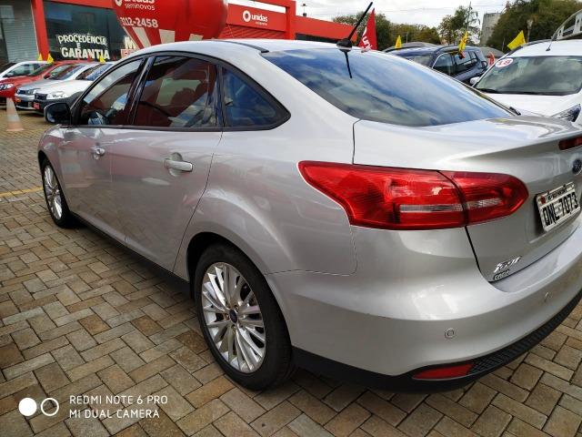 Ford Focus Sedan - Foto 4
