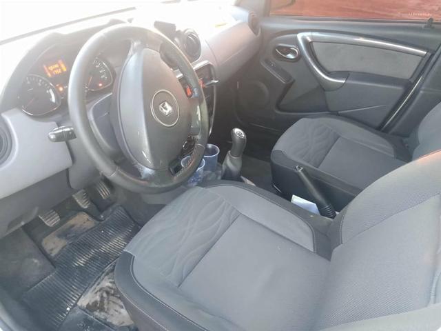 Vendo linda Duster ano 2014 motor 1.6 - Foto 6