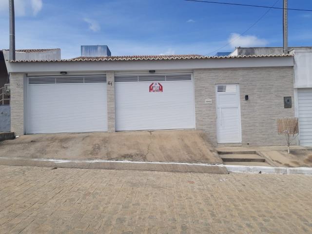 Casa na cidade das flores, bem dividida com 3 quartos, 2 banheiros, bairro sossegado
