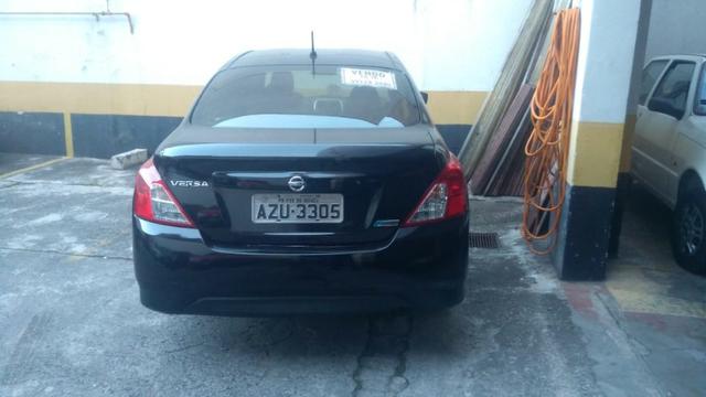Nissan Versa 1.0 15/16 - Foto 6