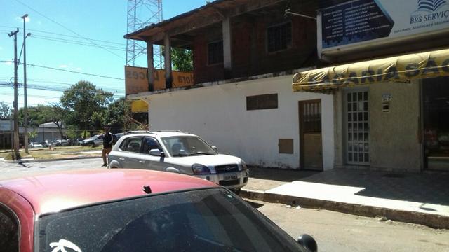 Santa Maria QC 01, Predio com lojas + 4 apartamentos renda de R$ 6.400,00 - Foto 7
