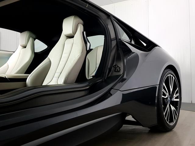 BMW i8 e-Drive 1.5 TB 12V 362cv Aut. - Cinza - 2015 - Foto 17