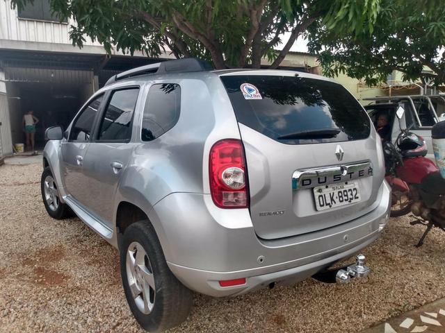 Vendo linda Duster ano 2014 motor 1.6 - Foto 3