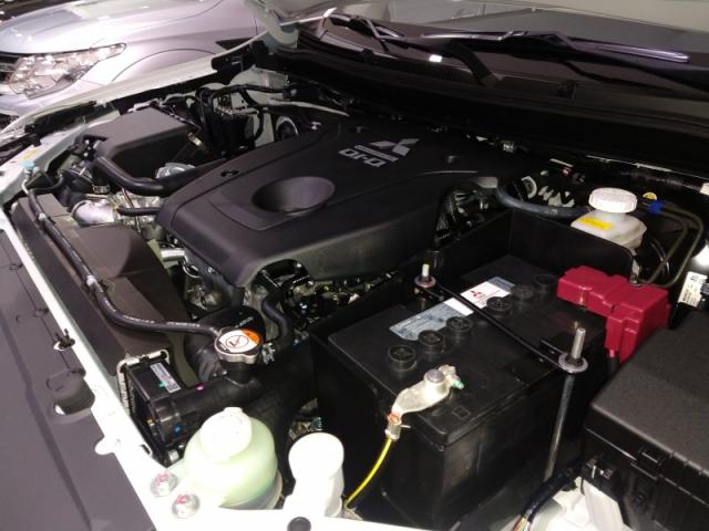 MITSUBISHI L200 TRITON 2.4 16V TURBO DIESEL SPORT HPE-S CD 4P 4X4 AUTOMATICO. - Foto 6