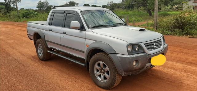 Mitsubishi L200 hpe 4x4 - Foto 3